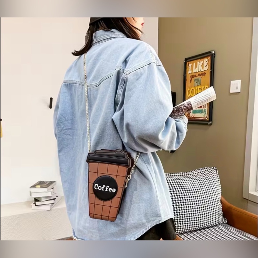 Coffee Cup Novelty Crossbody Bag - Brown & Black w Gold Chain NWOT ‼️Fits Phone